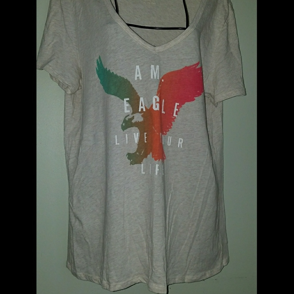 💙American Eagle graphic tee
